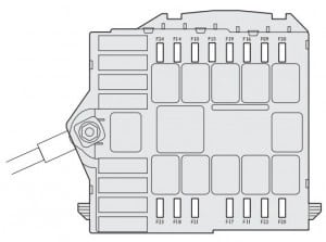 Fiat Bravo II 2007-2014 - skrzynka bezpieczników w komorze silnika Fiat Bravo II 2007-2014 - schemat skrzynki bezpieczników w komorze silnika
