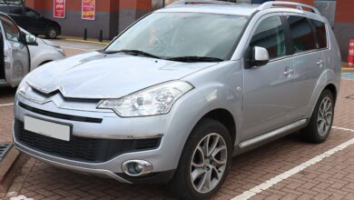 Citroën C-Crosser 2.2 HDi z 2009 roku - widok z przodu
