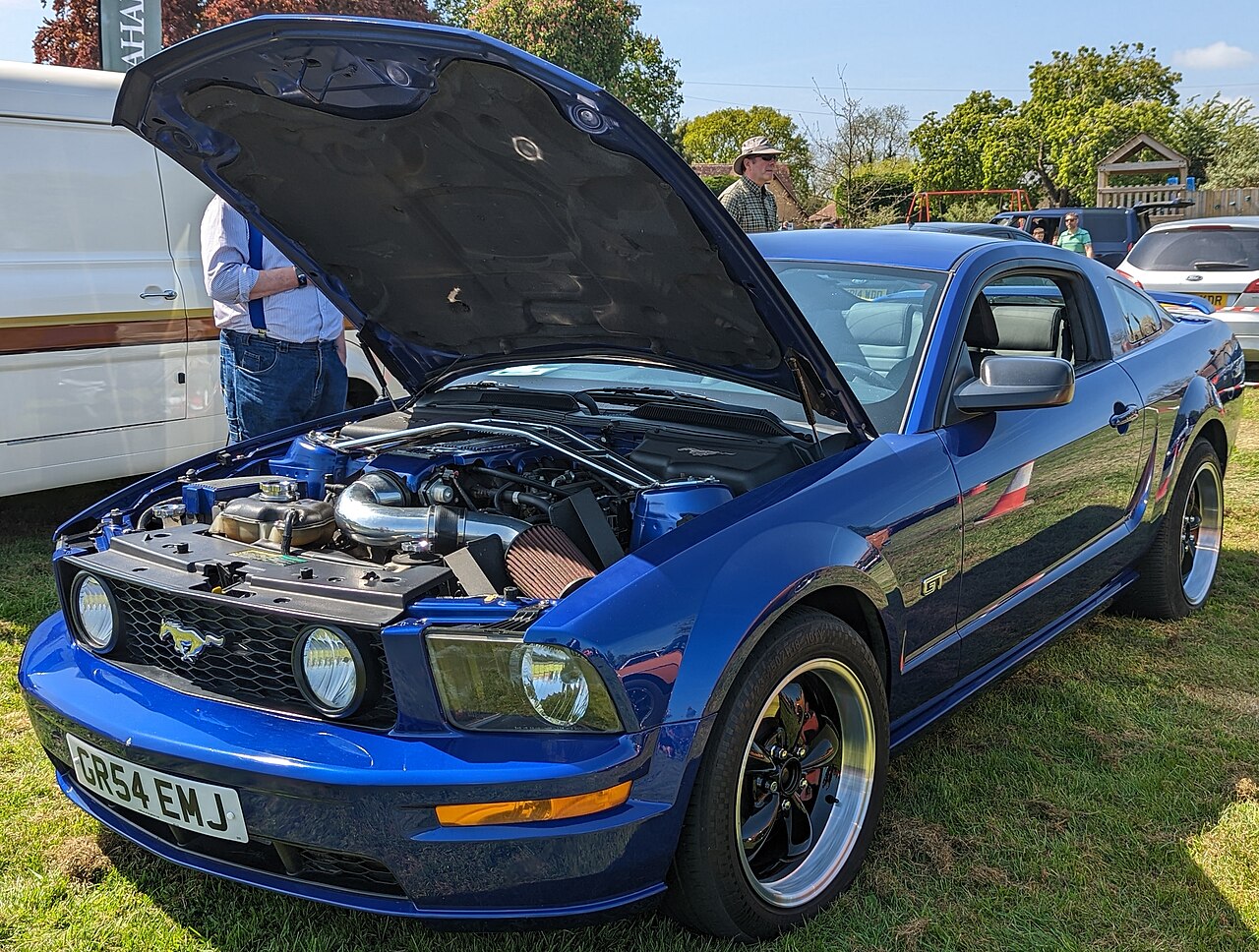 Ford Mustang IV New Edge 2004