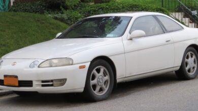 Lexus SC300 Z30 pierwszej generacji z benzynowym silnikiem 3.0