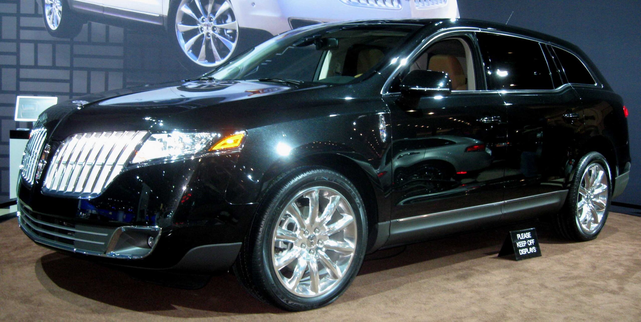 Lincoln MKT (2010-2012)