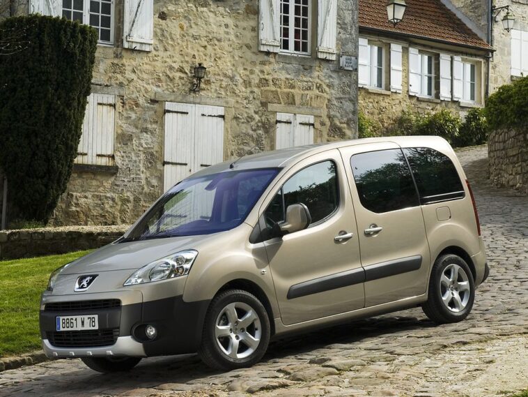 Peugeot Partner mk2 VU (20122013) schemat bezpieczników