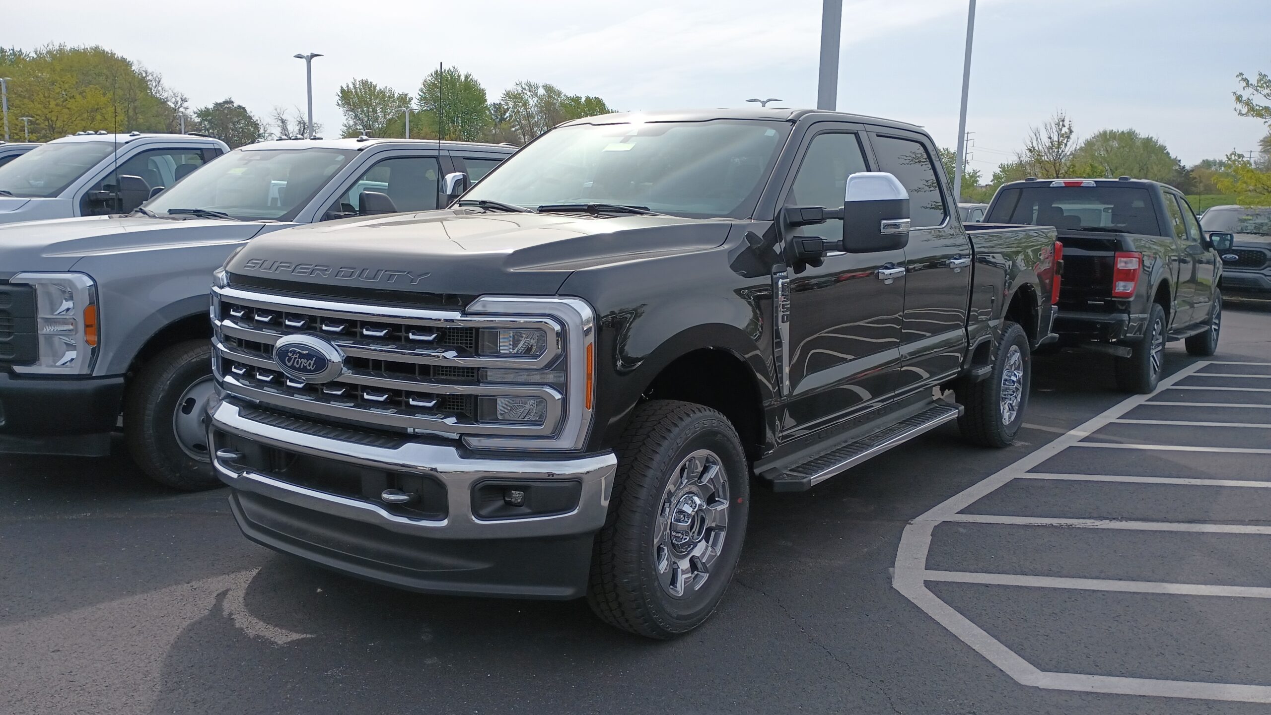 Ford F-350 Super Duty P708 z rocznika 2023